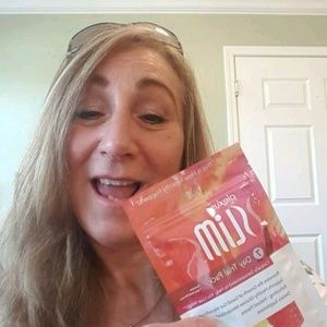 Meet your Posher, Debbie